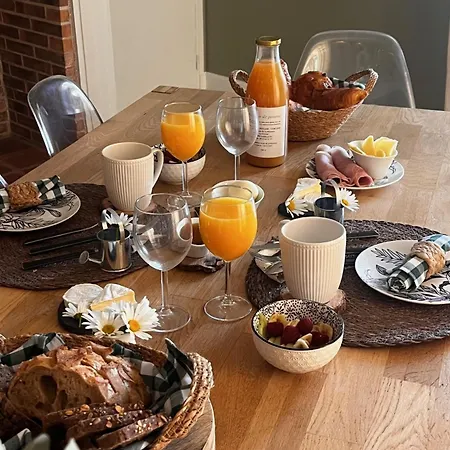 Bed & Breakfast Le Chant Des Roseaux 3*